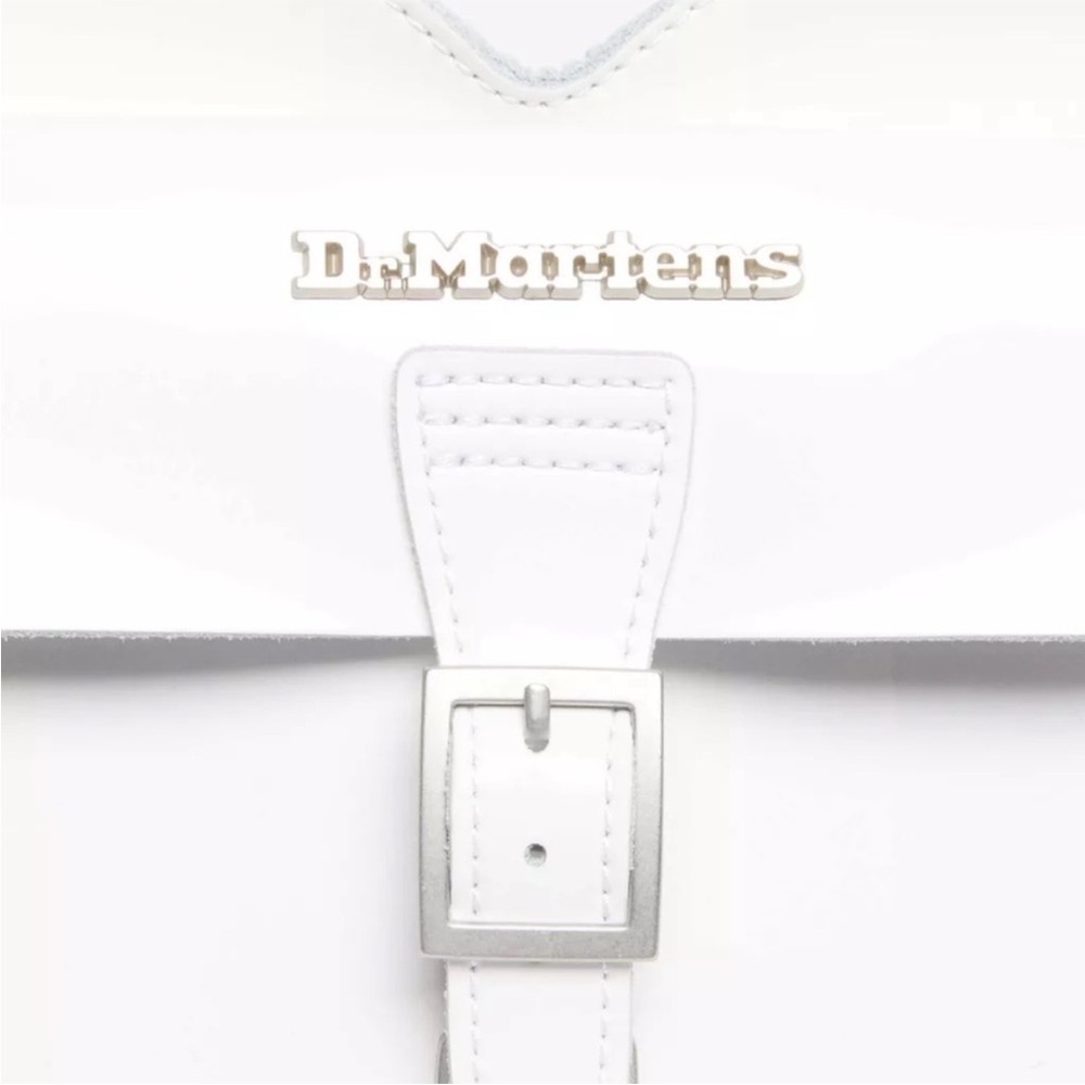 Dr. Martens White Heart Backpack Kiev Leather NWT Rare Sold Out - Picture 4 of 13